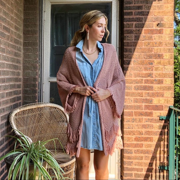 American Eagle Outfitters Sweaters - Loose Knit Fringe Cardigan